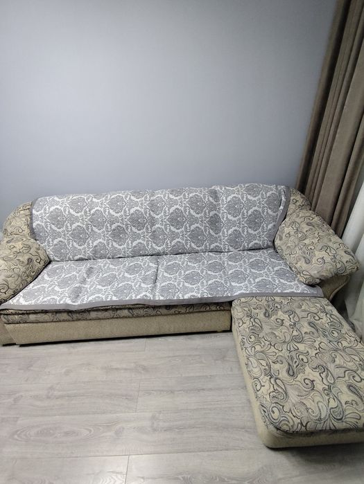 Продам диван в хорошем состоянии