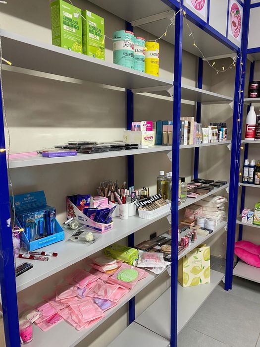 Продам витрины для магазина