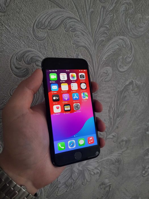 Айфон SE2 64гб черный