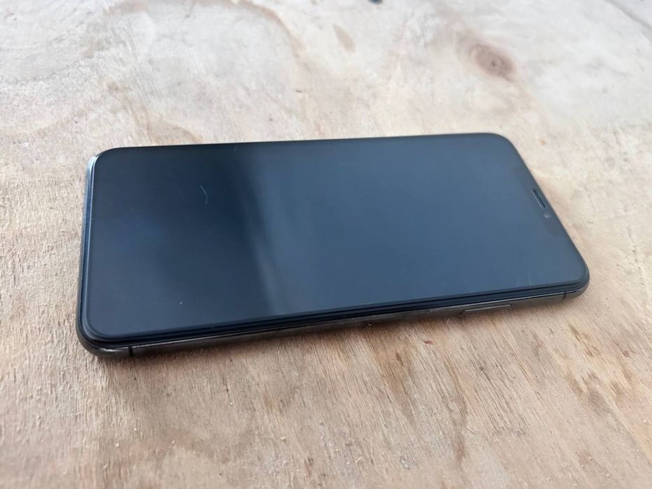 Iphone XSmax garantiyasi bor
