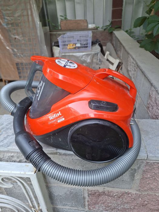 Продаются два пылесоса samsung и tefal