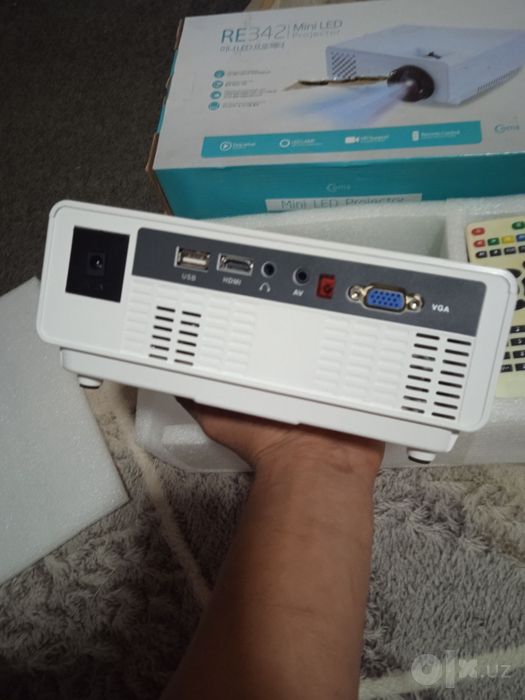 Мини LED проектор Coms RE342 (Из Кореи) / Mini LED Projector