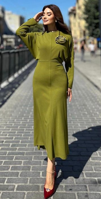 Продам платье новое 44 размер