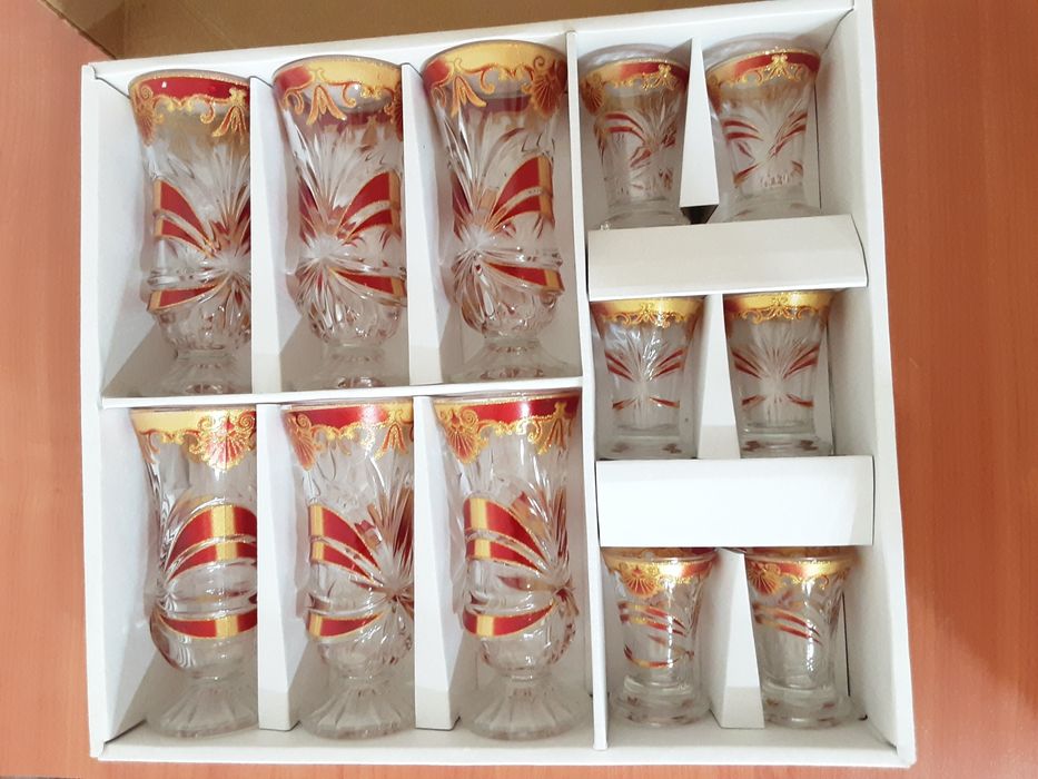 Продам набор стаканов и рюмок