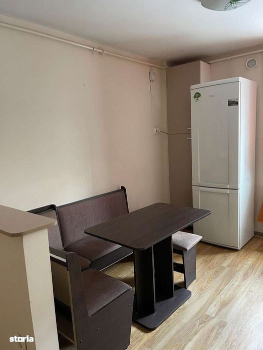 Apartament 2 camere decomandat, Tractorul