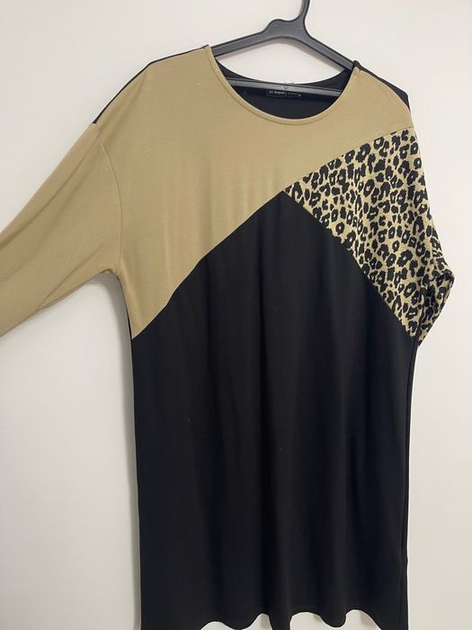 Черна рокля, с дълъг ръкав