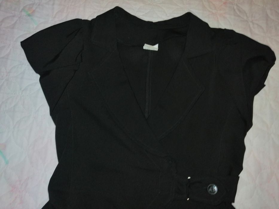 Елегантен елек с пеплум