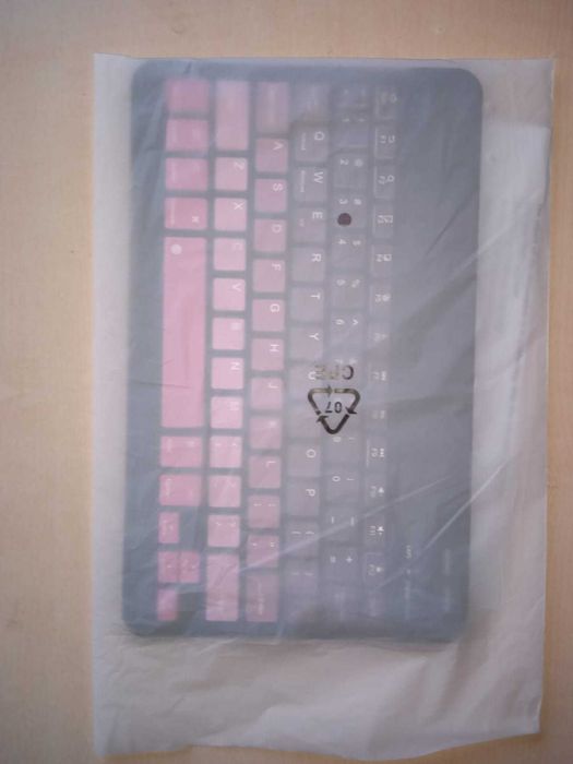 Продаю клавиатуру Bluetooth