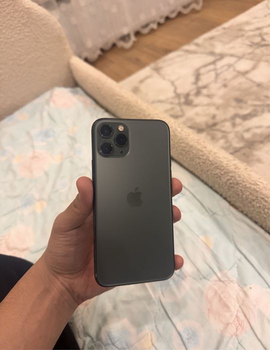 Продам Айфон 11 про