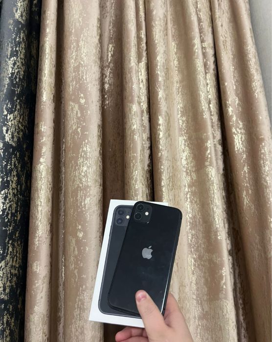 Айфон 11 каропкасы бар