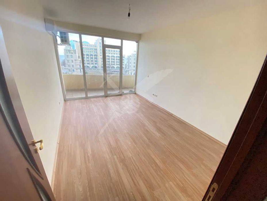 Продава се Тристаен апартамент в Поморие - 76 кв.м за 1000 €/кв.м - Снимка #2