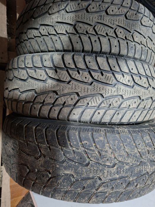Продам шины 215/65/16
