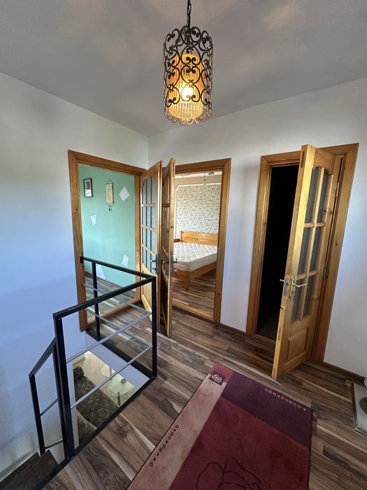Casa renovata cu gradina de inchiriat(Radauti) 2 dormitoare,bucatarie noua, living, baie,dresing