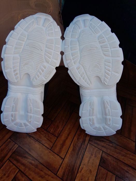Lapte praf Aptamil 2 ,Adidași nr 40