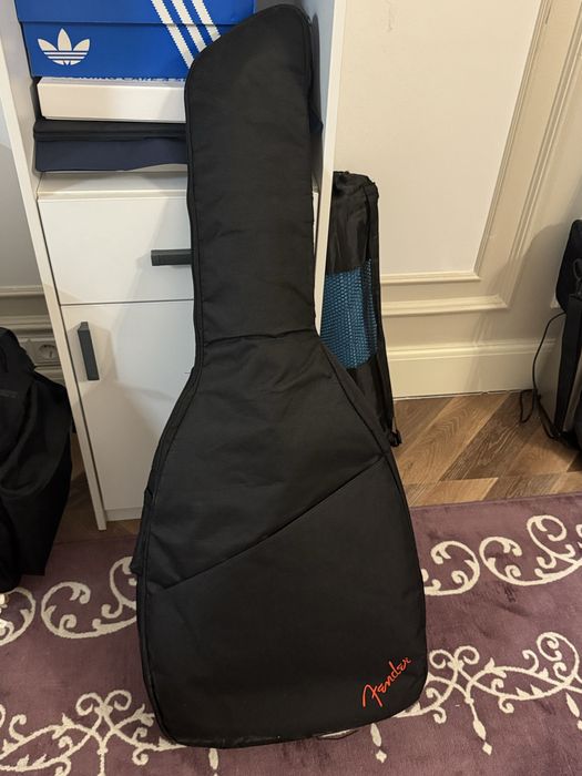 Чехол от гитары Fender