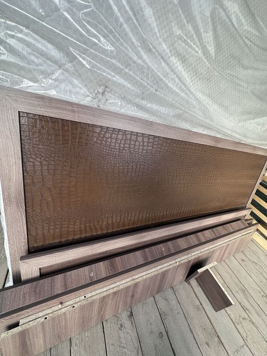 Кровать двухстпальная 180х200