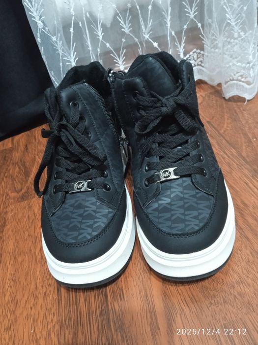 Ботинки теплые б/у