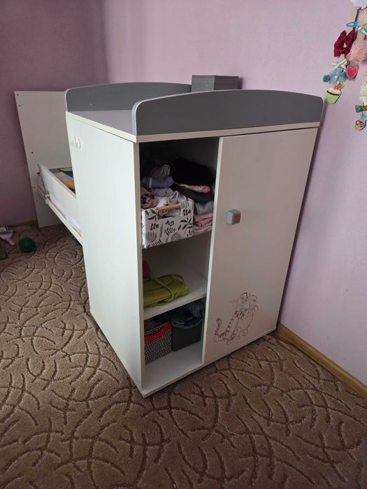 Бебешка кошара с гардероб