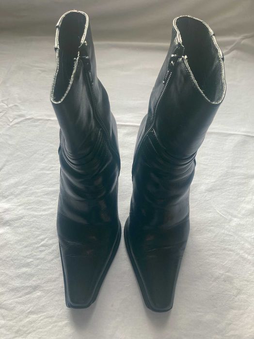 Botine din piele cu toc, marimea 34
