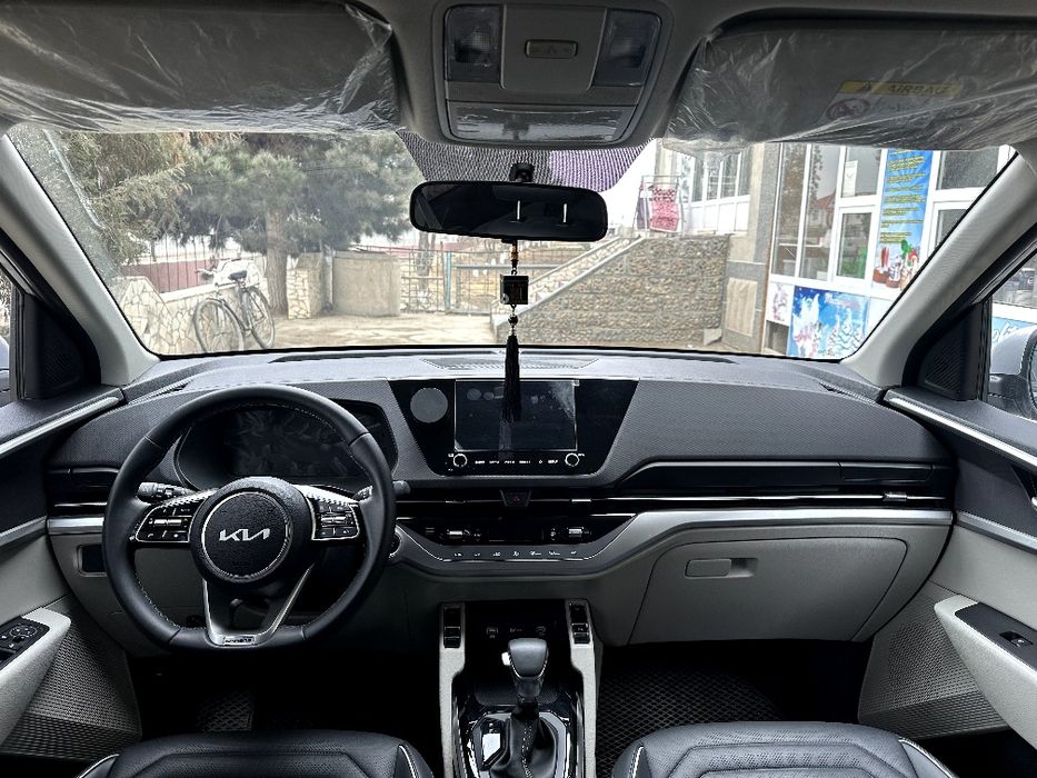 KIA carens 2025 yangi