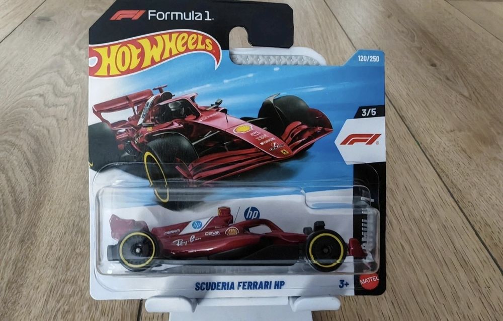 Ferrari Scuderia F1 =>stand cadou