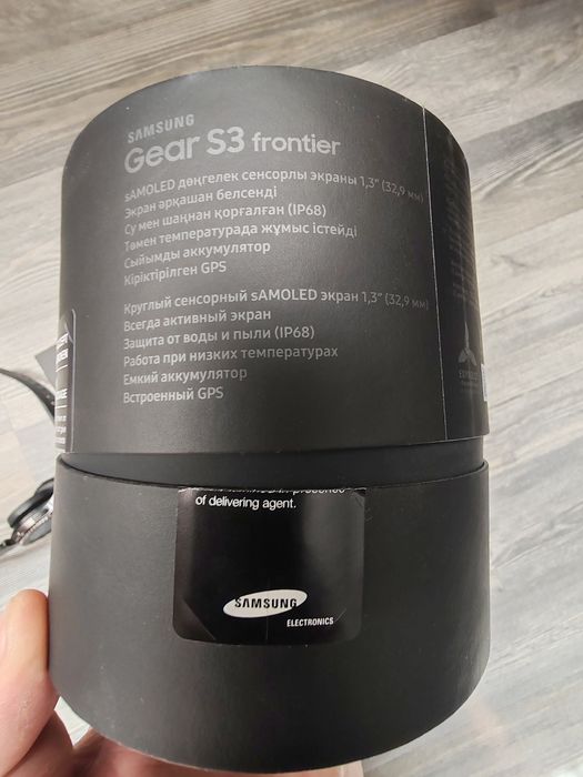 Продам телефон +часы