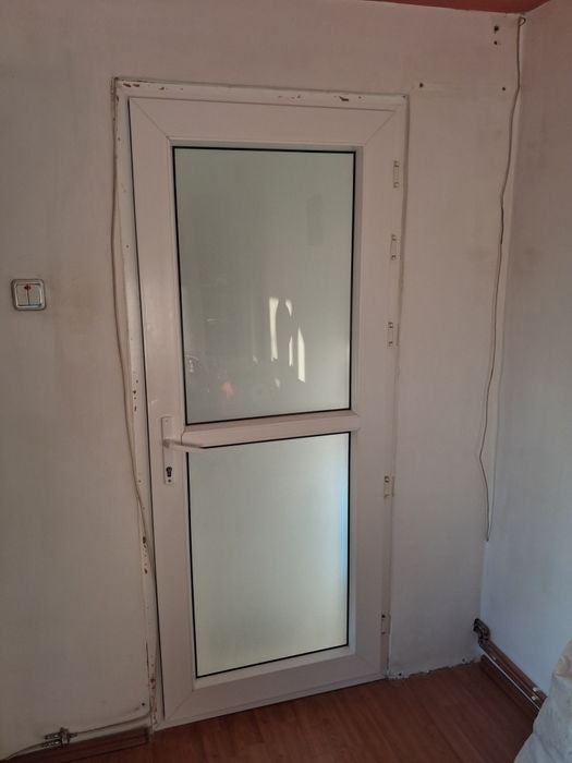 Uși de interior din termopan