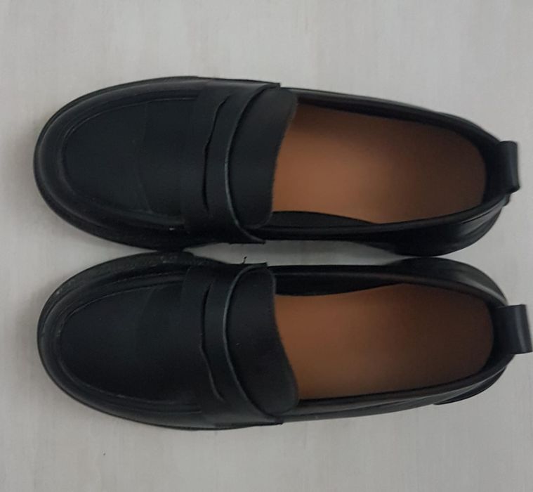 Продам лоферы в отличного качества