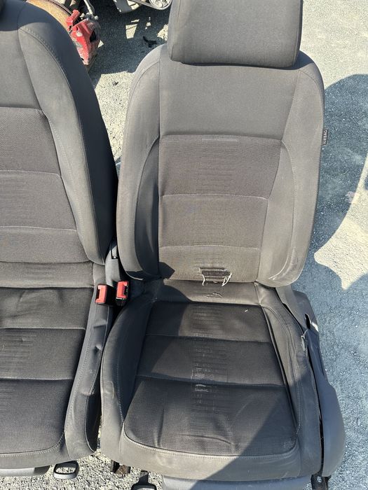 Седалки от фв Туран  / vw touran салон