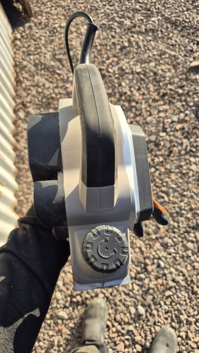 Электро рубанок пользовались один раз