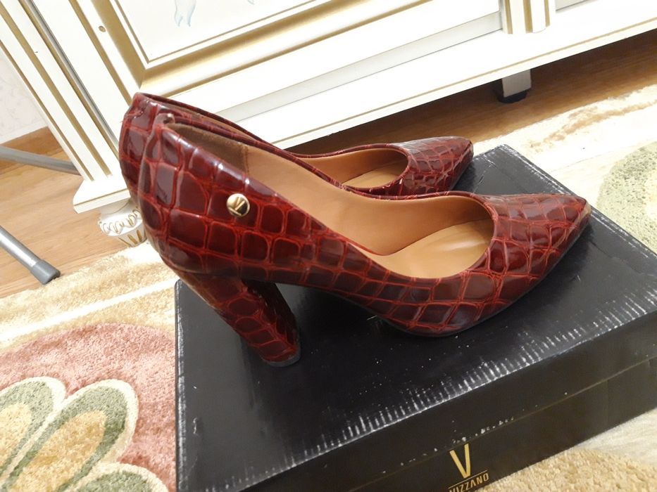 Женская обувь туфли