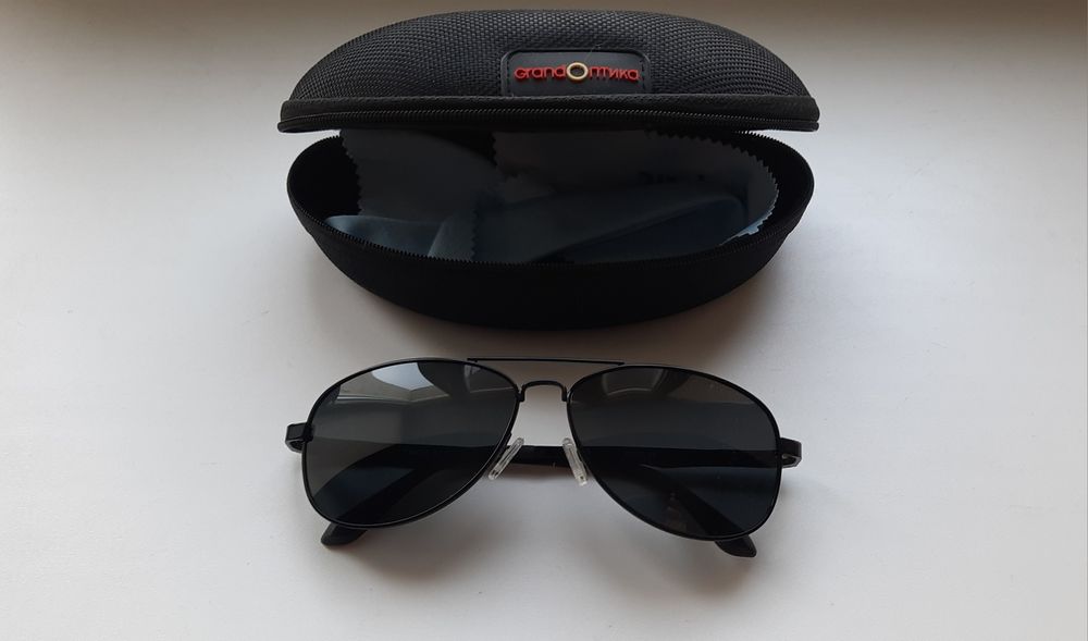 Очки солнцезащитные