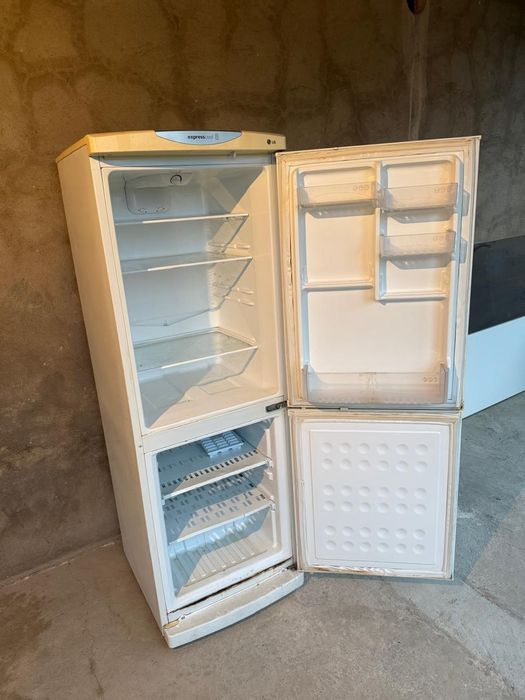 Холодильник, LG.