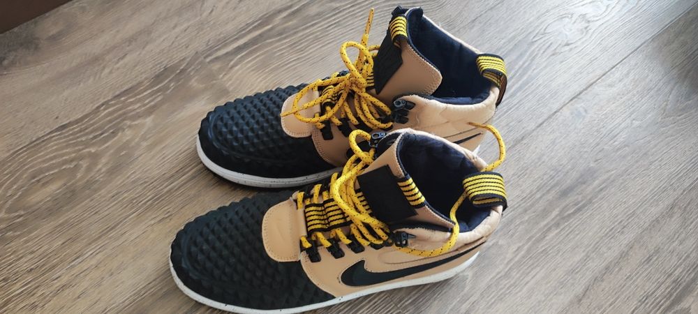 Продам новые кроссовки NIKE  AIR