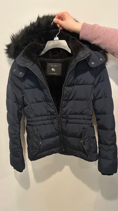 Тъмносиньо яке от Zara