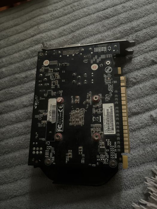 Видеокарта GTX 750