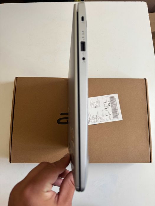 Acer Aspire E5-575G-53VG - i5 6200U, 8GB Ram, Nvidia 940MX