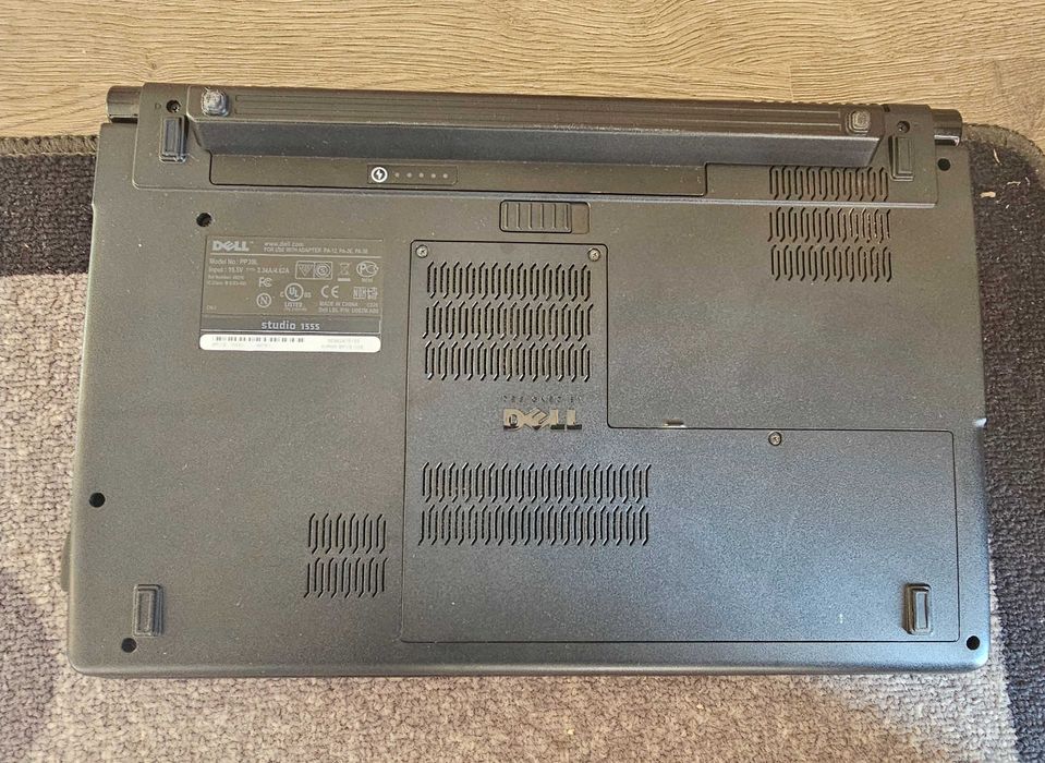 Лаптоп Dell Studio 1555 за части