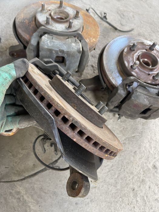 Диски, суппорта, цапфа на Camry 20 25 Камри 20 25