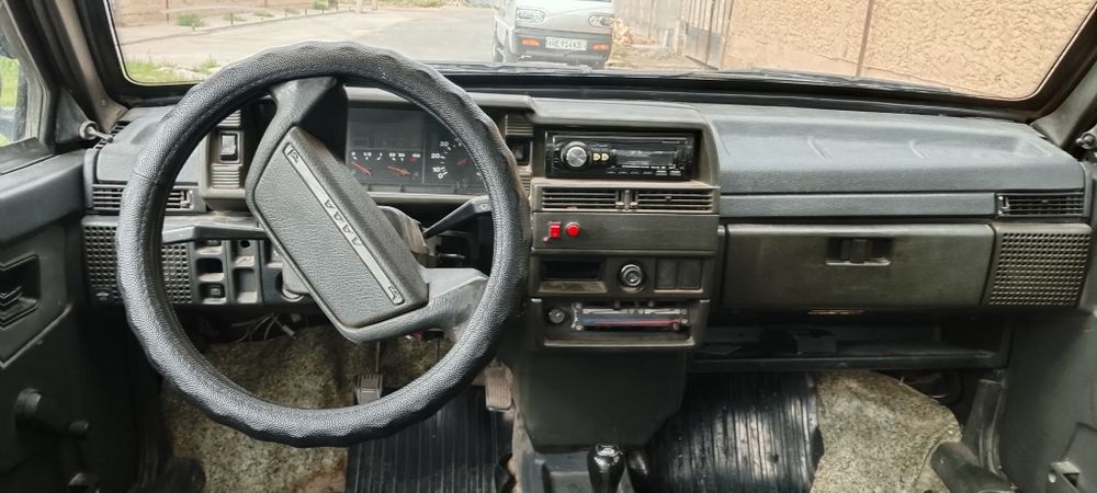 Vaz 21099 yahshi holatda benzin