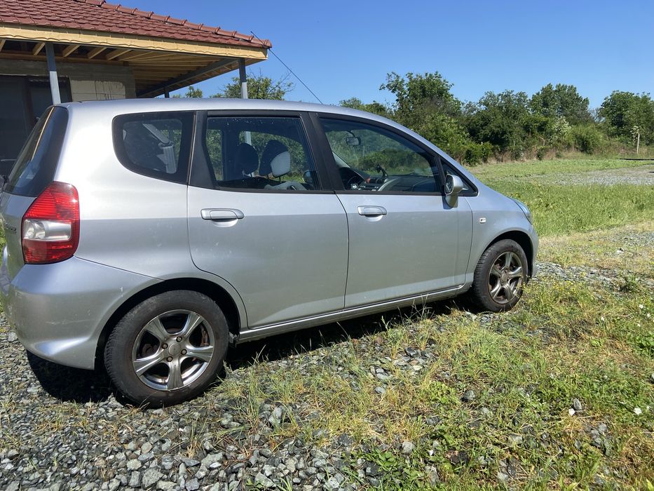 Honda jazz 2008г