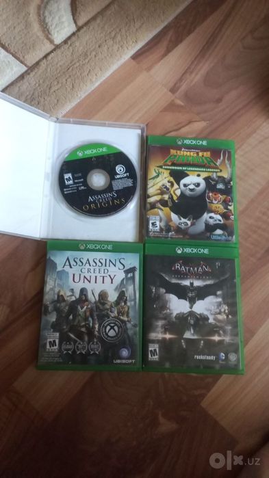 Xbox one S +4 диска в комплекте
