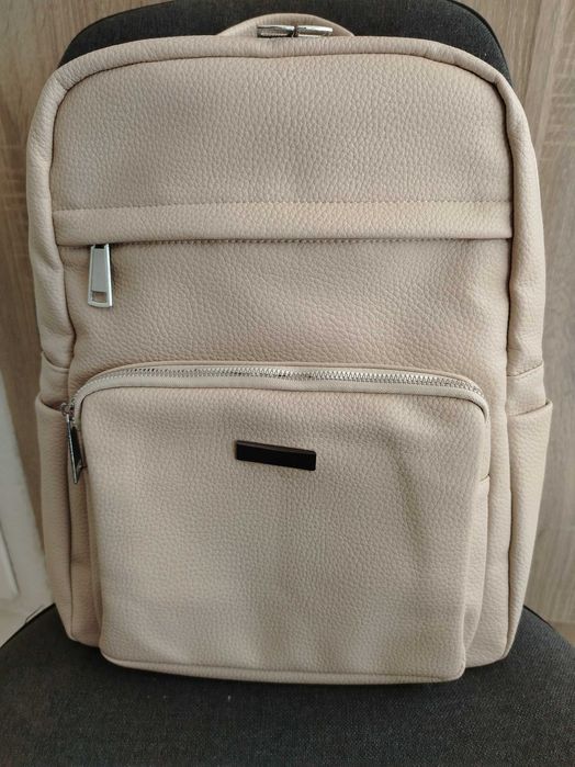 Дамска раница за лаптоп 25 Евро