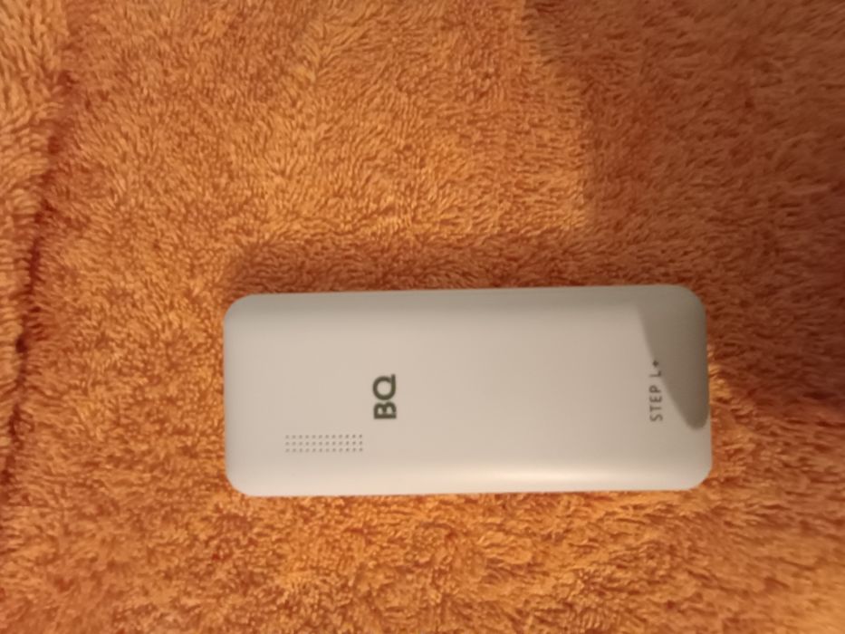 Мобильный телефон