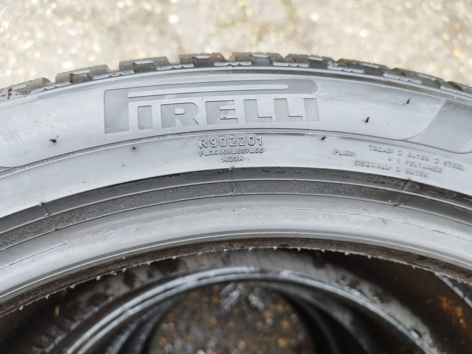 Продавам Гуми 275/40/21