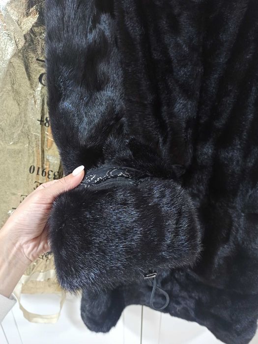 Черная норковая шуба