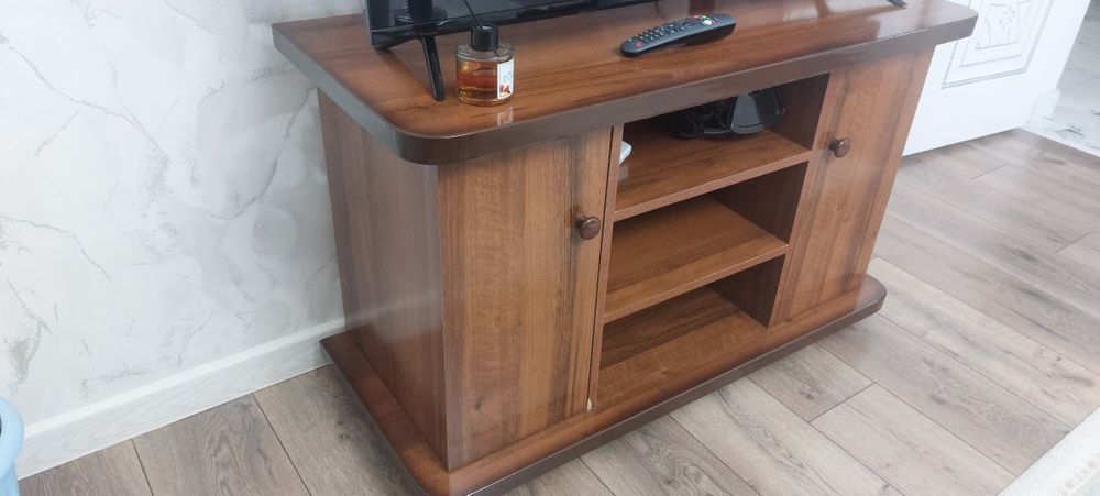 Тумба под телевизор