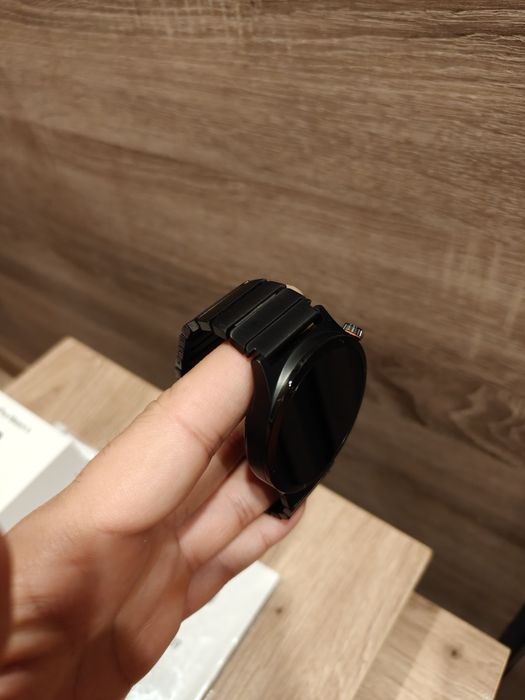 Продавам oneplus watch 4