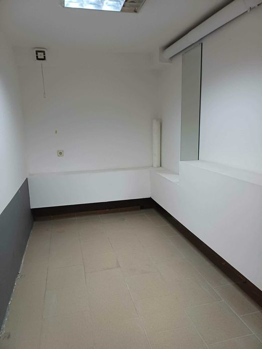 Дава се под наем Магазин в Пловдив, Кършияка - 130 кв.м за 648.21 € - Снимка #8