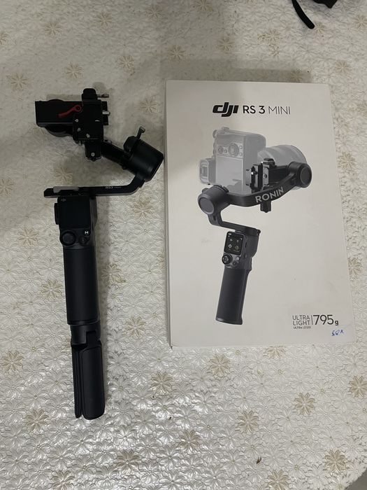 Стабилизатор DJI RS 3 Mini.